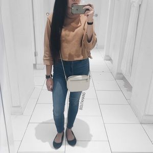Bags - Beige Crossbody Bag Bags - Beige Crossbody Bag